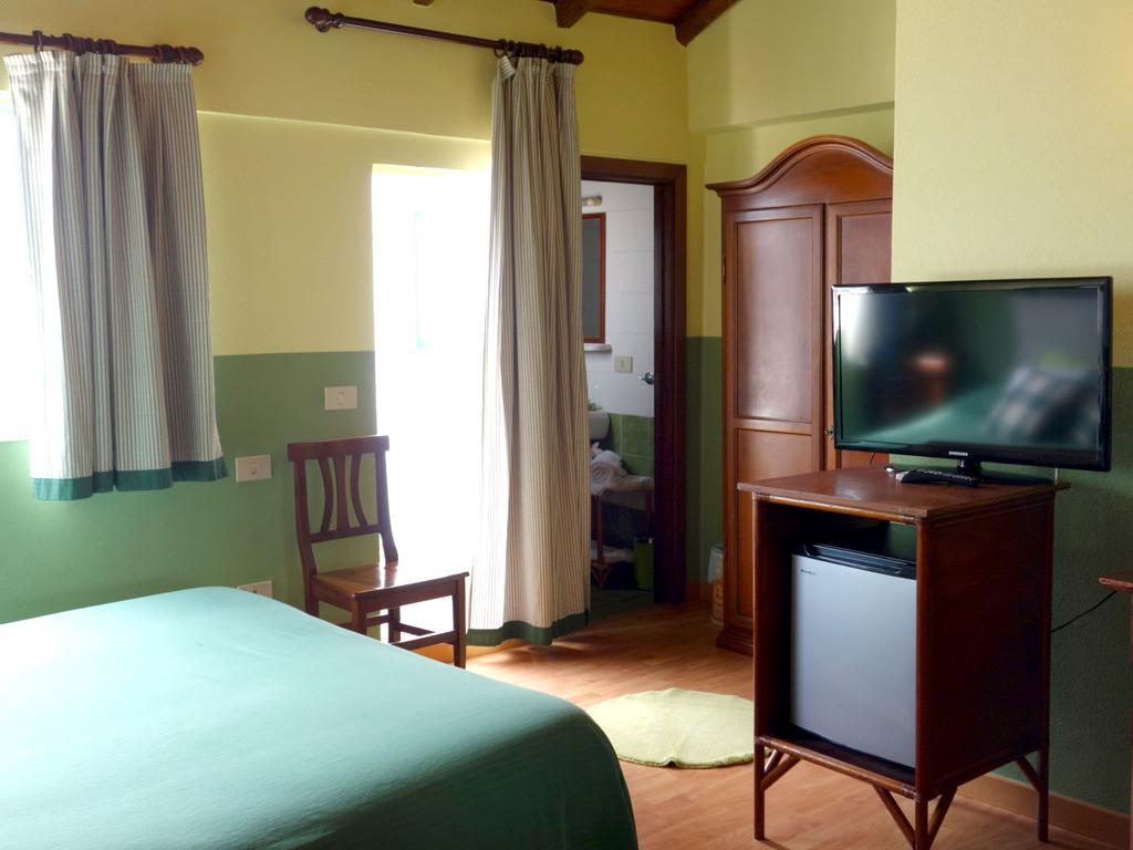 Bed And Breakfast Sorriso Taormina Buitenkant foto
