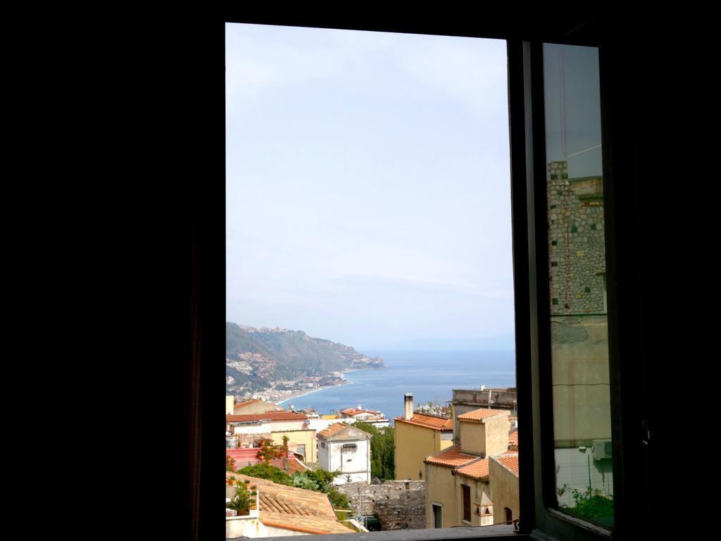 Bed And Breakfast Sorriso Taormina Buitenkant foto